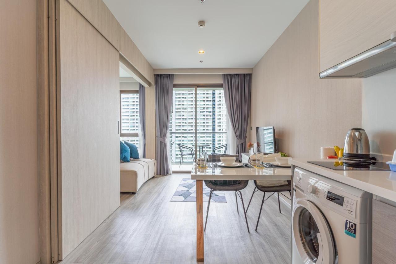Aeras Beachfront Condominium Jomtien Beach Exterior photo