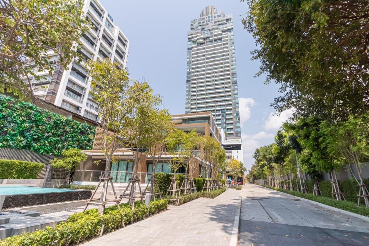 Aeras Beachfront Condominium Jomtien Beach Exterior photo