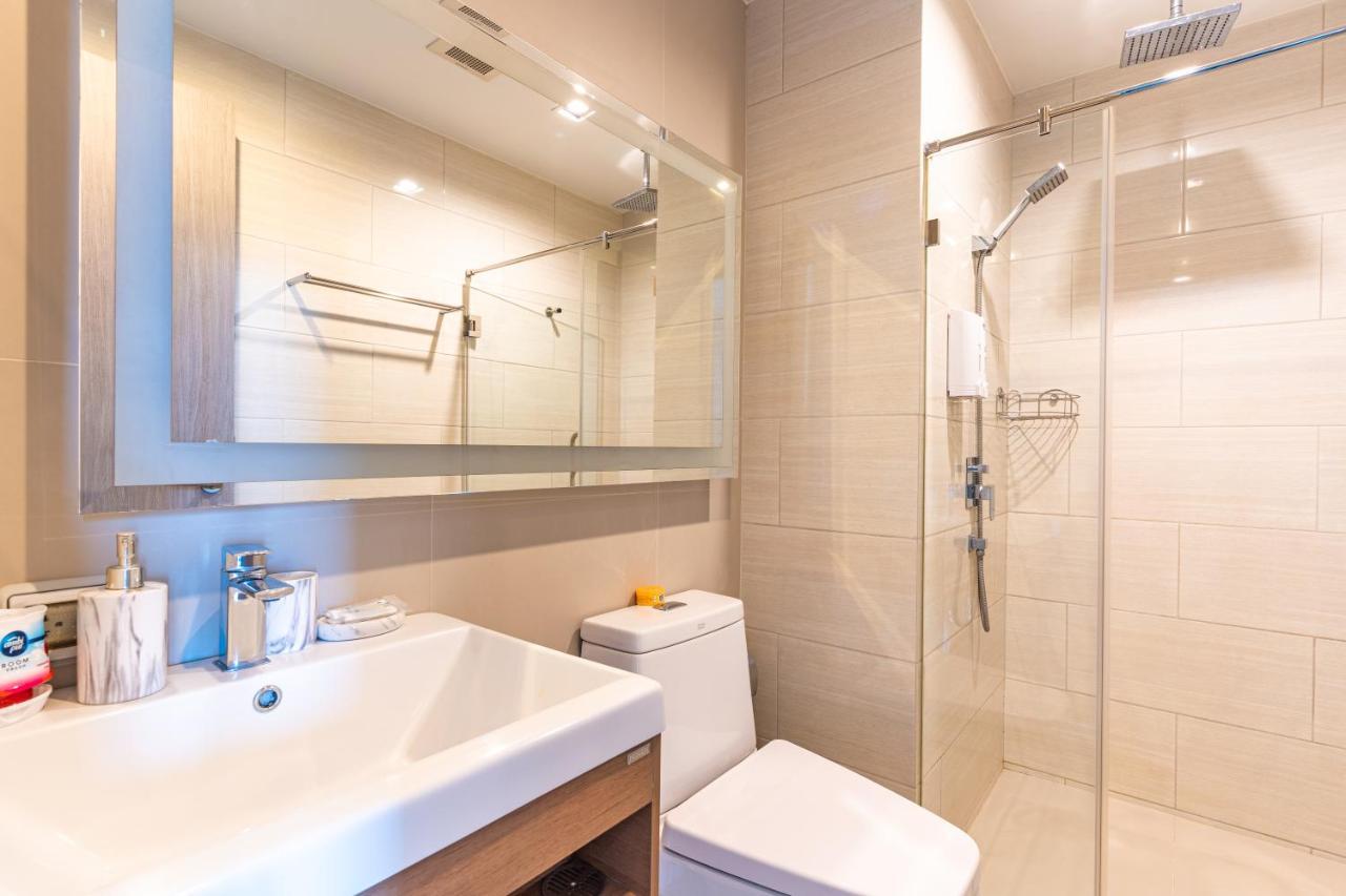 Aeras Beachfront Condominium Jomtien Beach Exterior photo